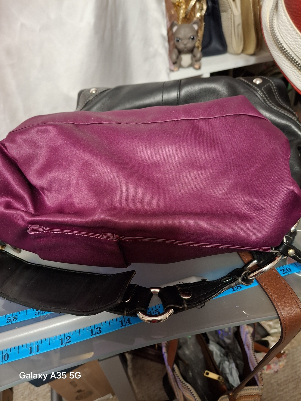Coach Carly Classic Black Leather Hobo Shoulder Bag - Timeless Everyday Style - Picture 13 of 16